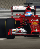 Erlebe das Design und höre den Sound der neuen Formula One Fahrzeuge mit Turbomotoren im F1 2014 Hot Lap Video