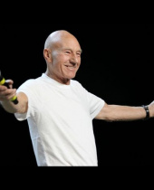 Patrick Stewart Is Returning To Star Trek!